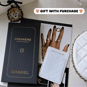 🎁 CHANEL Coco Crush Card Holder
